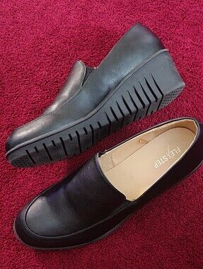 Flex  Step Wedge Women's Black Shoes Size 9M